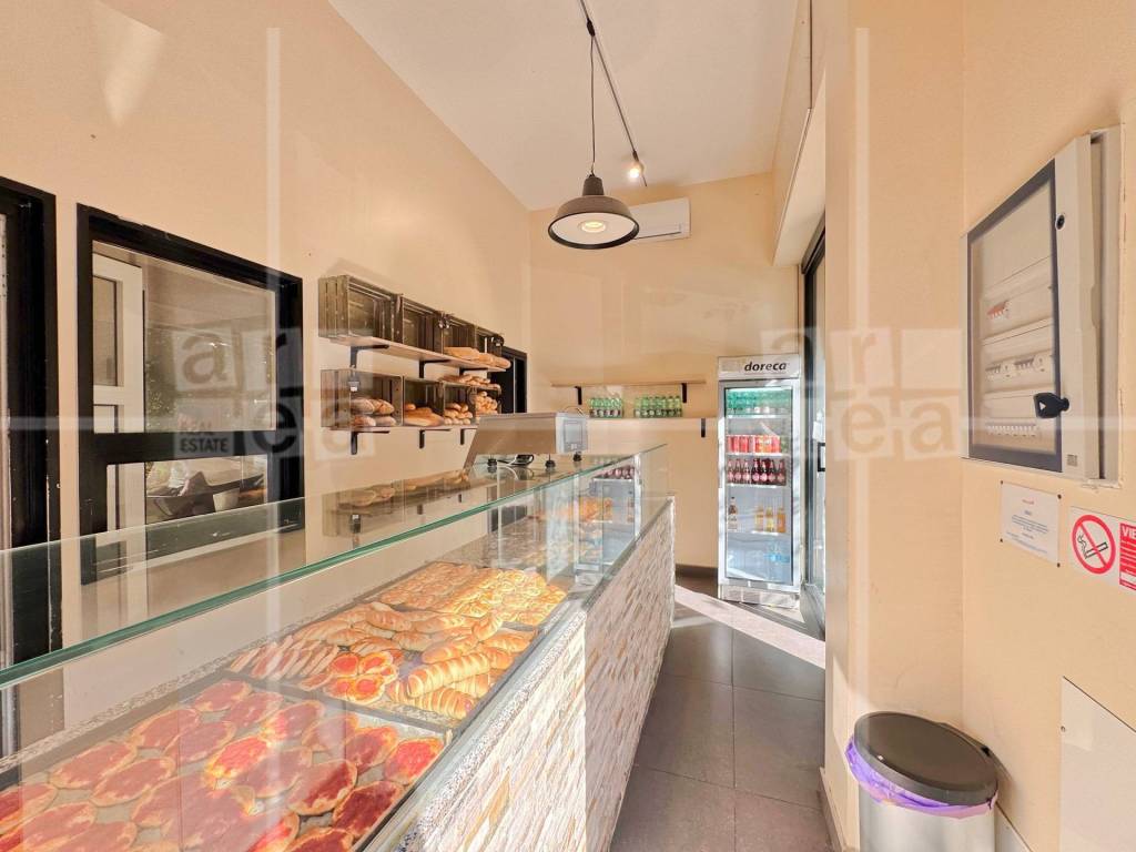 negozio in vendita a Roma in zona Gianicolense