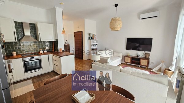 appartamento in vendita a Roma in zona Axa