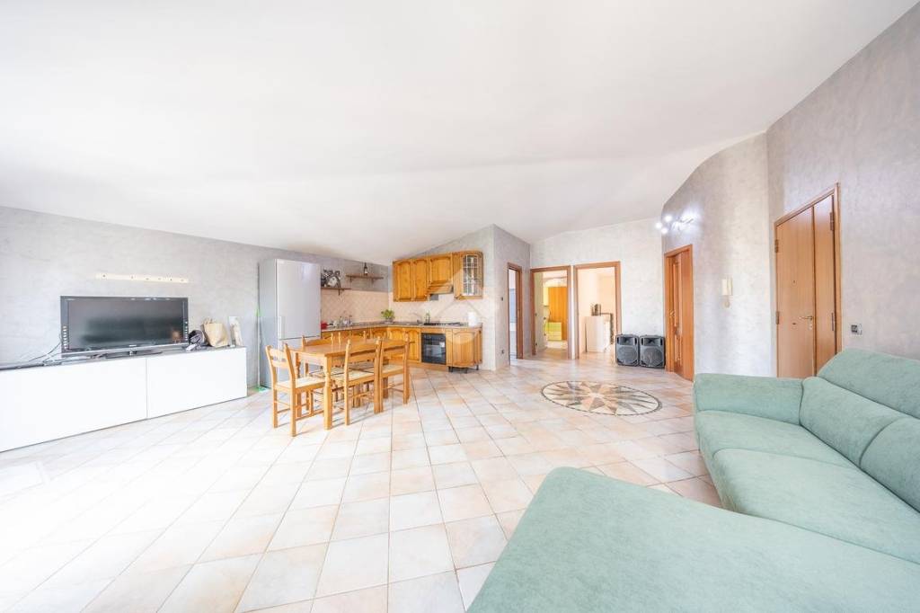 appartamento in vendita a Roma in zona Finocchio