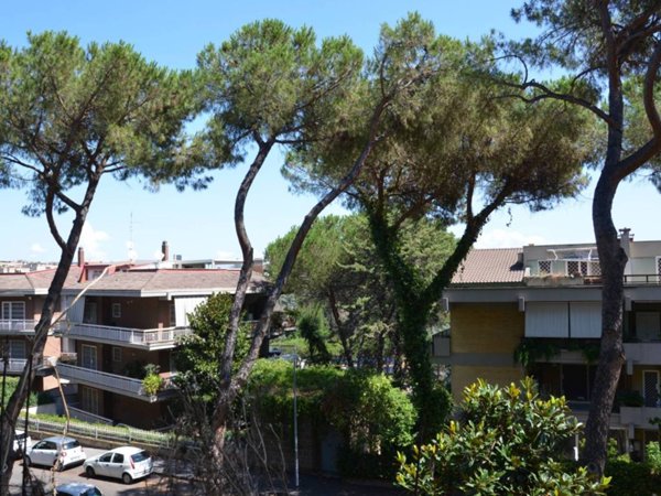 appartamento in vendita a Roma in zona EUR