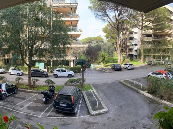 appartamento in vendita a Roma in zona Giuliano Dalmata
