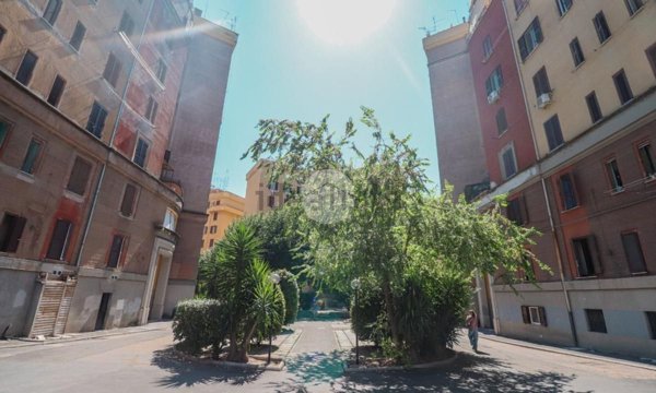 appartamento in vendita a Roma in zona Gianicolense