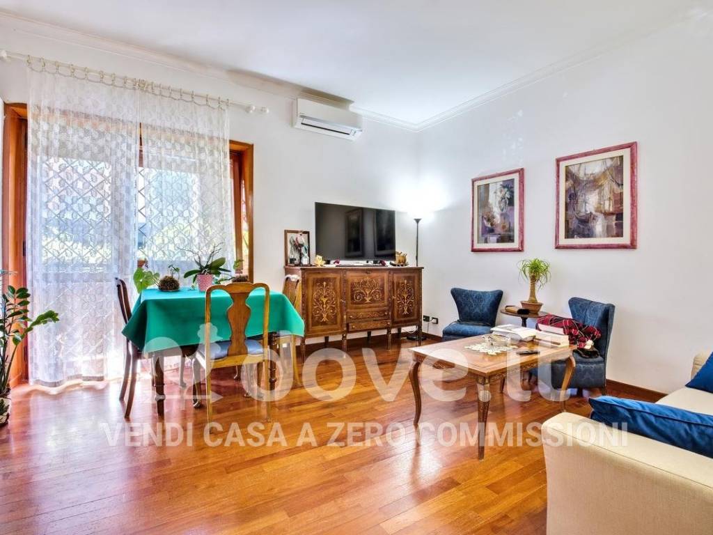 appartamento in vendita a Roma in zona Appio Latino