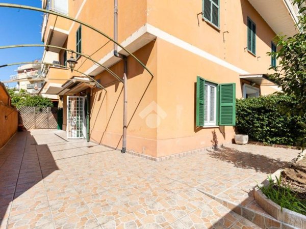 appartamento in vendita a Roma in zona Primavalle