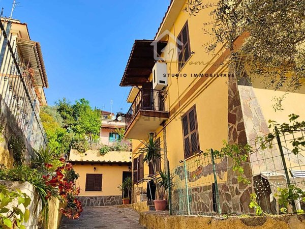 appartamento in vendita a Roma in zona Sette Bagni