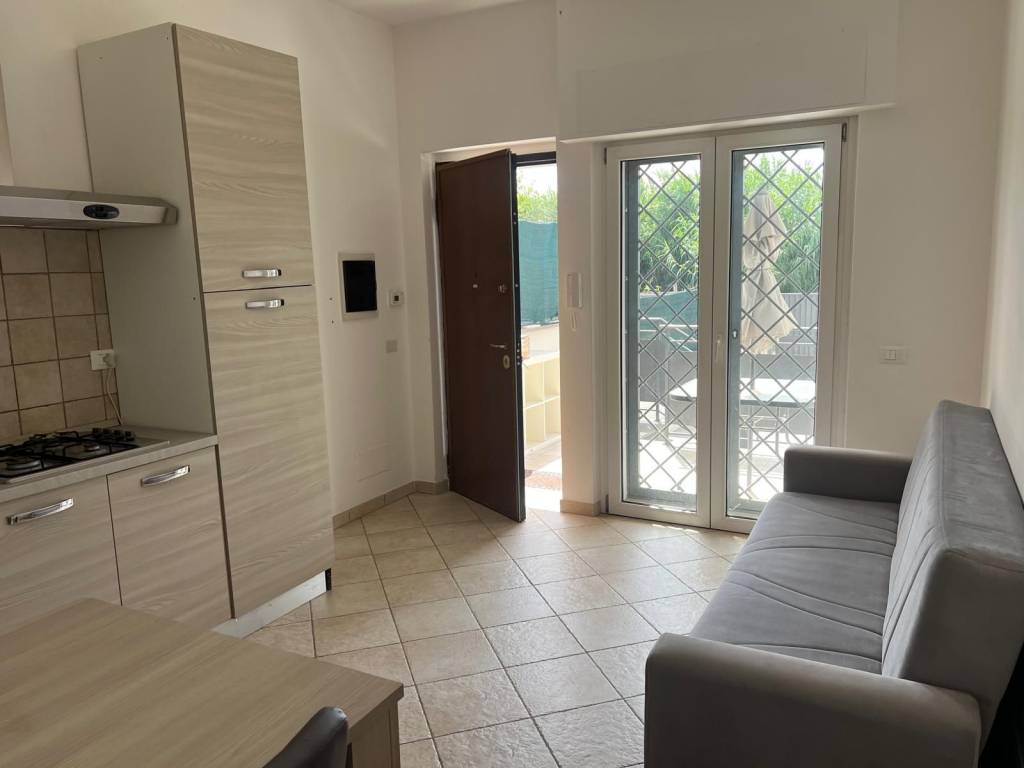 appartamento in vendita a Roma in zona Longarina