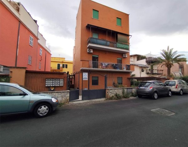 appartamento in vendita a Roma in zona Ponte Mammolo