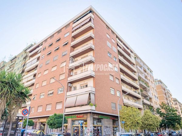appartamento in vendita a Roma in zona Tuscolano