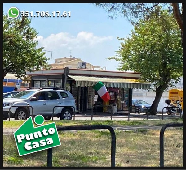negozio in vendita a Roma in zona Torrino