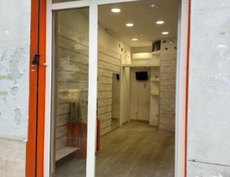 negozio in vendita a Roma in zona Nomentano