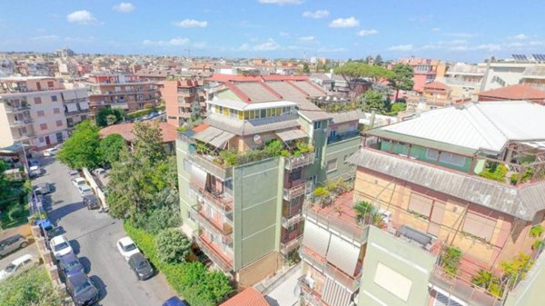 appartamento in vendita a Roma