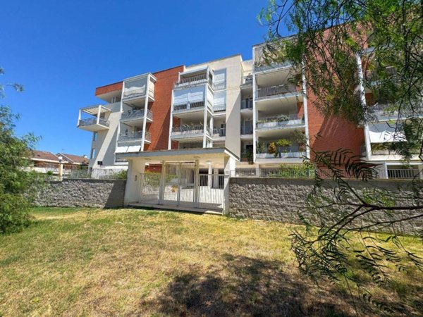 appartamento in vendita a Roma in zona Mezzocammino