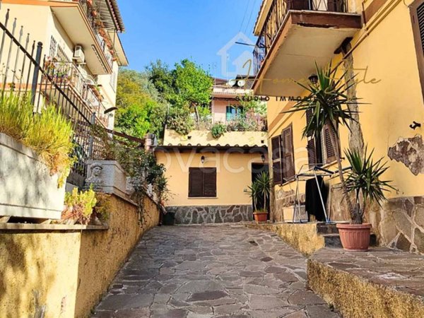 appartamento in vendita a Roma in zona Sette Bagni