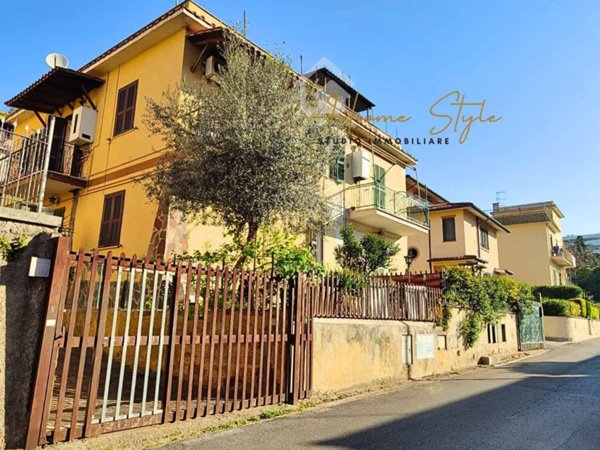 appartamento in vendita a Roma in zona Sette Bagni
