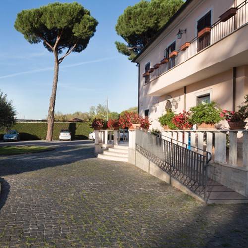 negozio in vendita a Roma in zona Castel di Leva