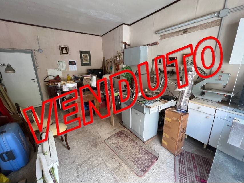 negozio in vendita a Roma in zona Primavalle