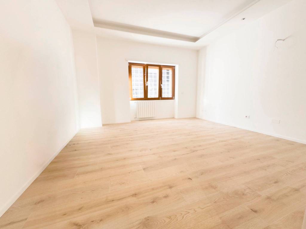 appartamento in vendita a Roma in zona Ostiense