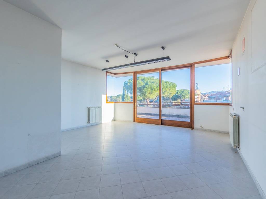 intera palazzina in vendita a Roma in zona Borghesiana