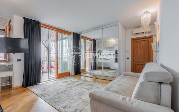 appartamento in vendita a Roma in zona Grottarossa