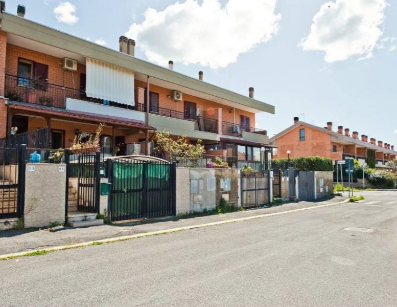 casa indipendente in vendita a Roma in zona Cesano
