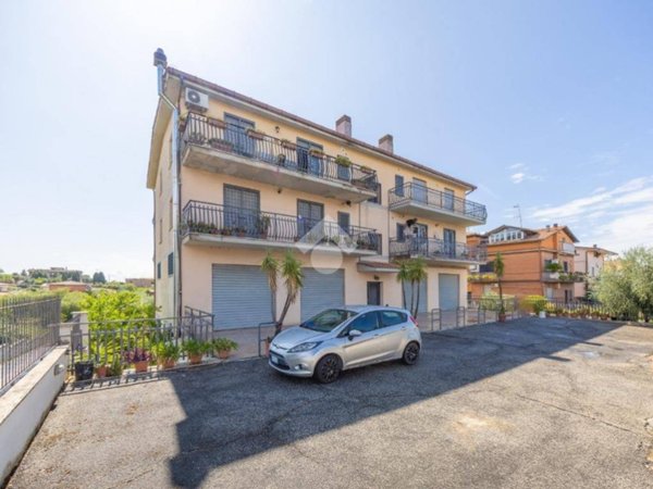 appartamento in vendita a Roma in zona Finocchio