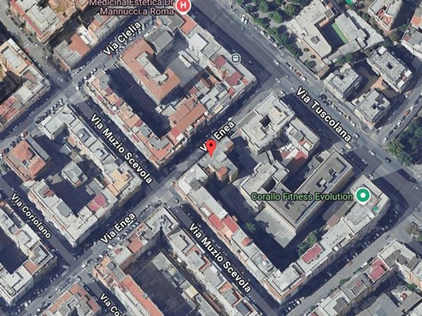 appartamento in vendita a Roma in zona Tuscolano