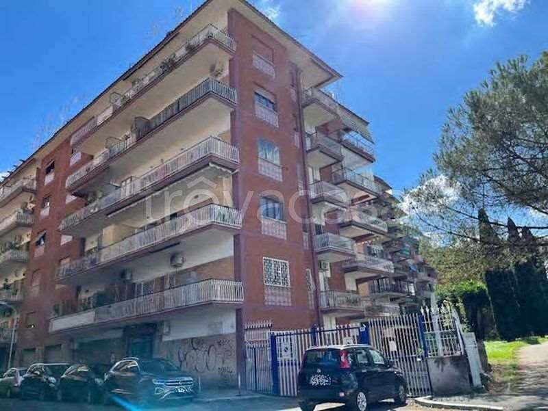 appartamento in vendita a Roma in zona Prenestino-Labicano