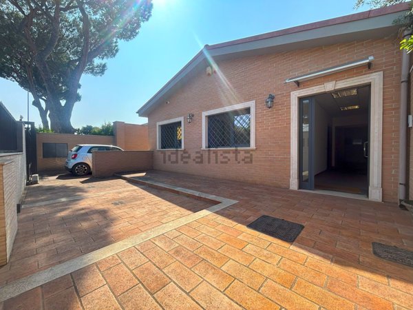casa indipendente in vendita a Roma in zona Appio Claudio