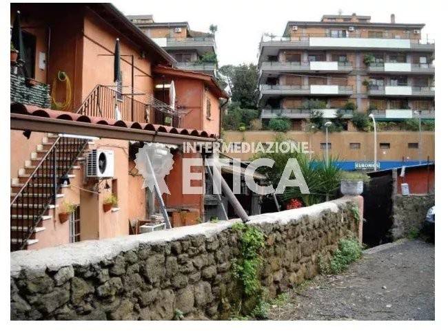 appartamento in vendita a Roma in zona Gianicolense