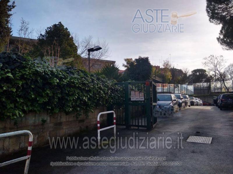 appartamento in vendita a Roma in zona Tor di Quinto
