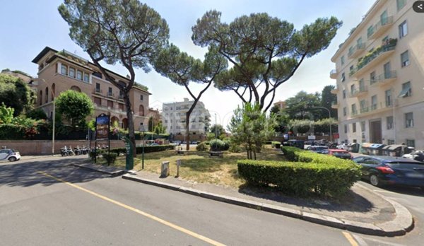 trivano in vendita a Roma in zona Pinciano