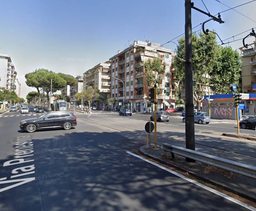 appartamento in vendita a Roma in zona Prenestino-Labicano