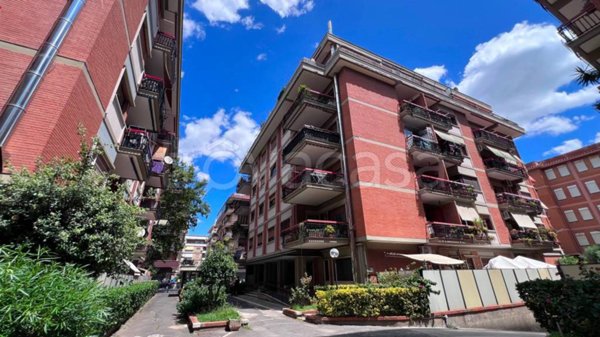 appartamento in vendita a Roma in zona Ostia