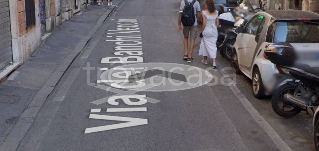 negozio in vendita a Roma in zona Rione di Ponte