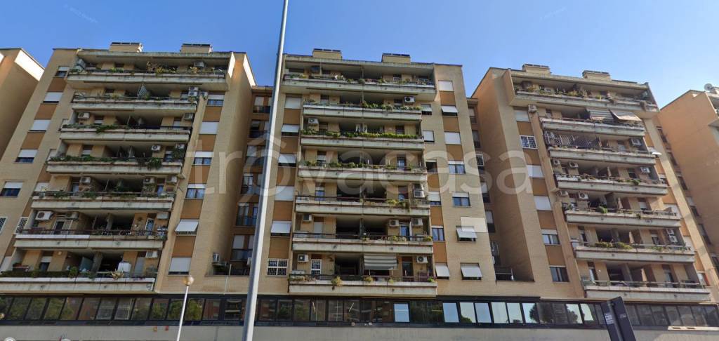 appartamento in vendita a Roma in zona Cinecittà