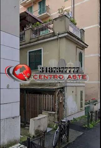 appartamento in vendita a Roma in zona Prenestino-Labicano