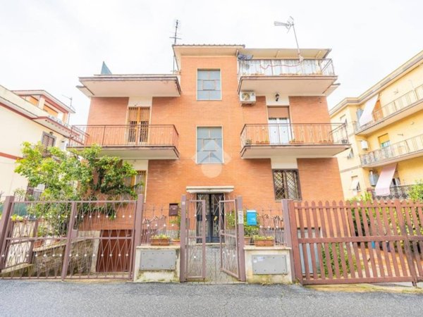appartamento in vendita a Roma in zona Finocchio