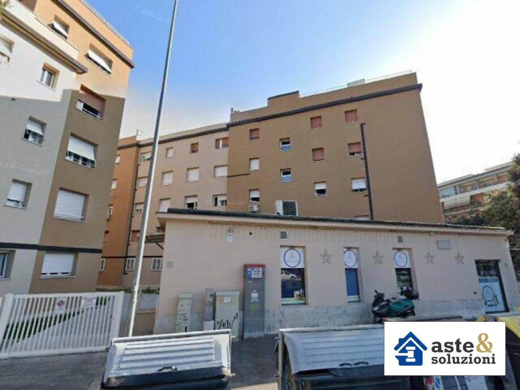 appartamento in vendita a Roma in zona Ostia