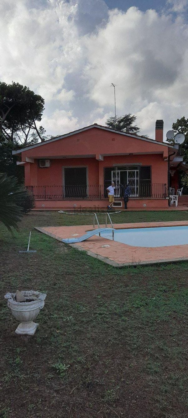 casa indipendente in vendita a Roma in zona Tor di Quinto