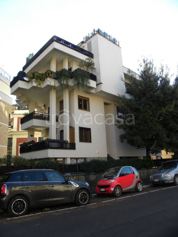 appartamento in vendita a Roma in zona Gianicolense