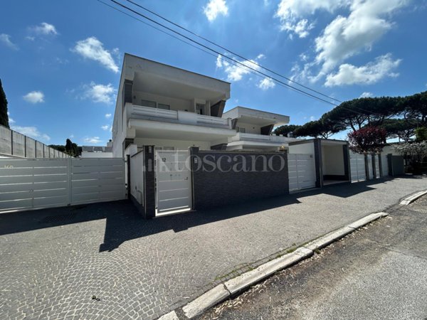 appartamento in vendita a Roma in zona Infernetto