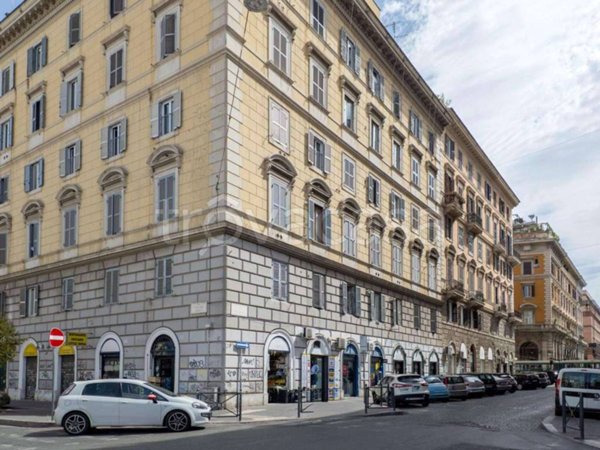 appartamento in vendita a Roma in zona Esquilino