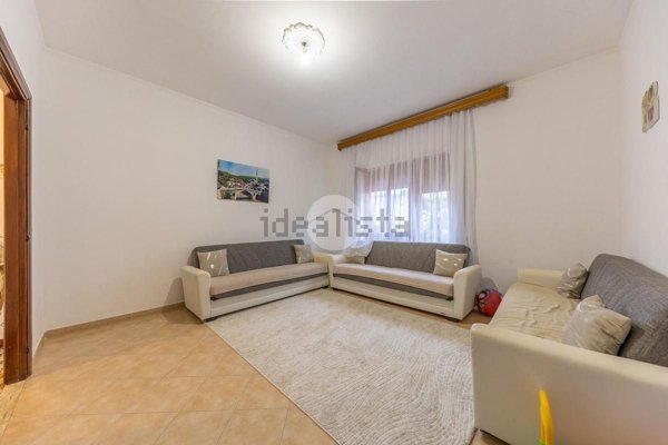 appartamento in vendita a Roma in zona Lunghezza