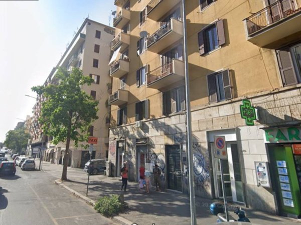 negozio in vendita a Roma in zona Tiburtino