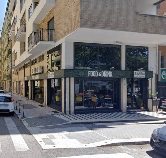 negozio in vendita a Roma in zona Cinecittà
