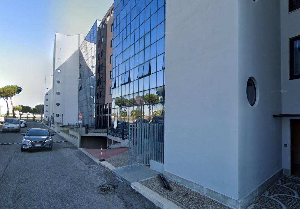 ufficio in vendita a Roma in zona Romanina