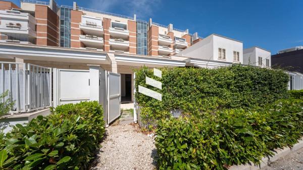 appartamento in vendita a Roma in zona Ostiense