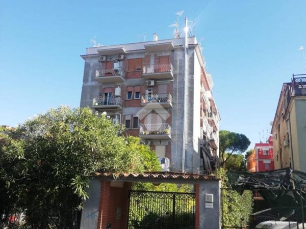 appartamento in vendita a Roma in zona Alessandrino