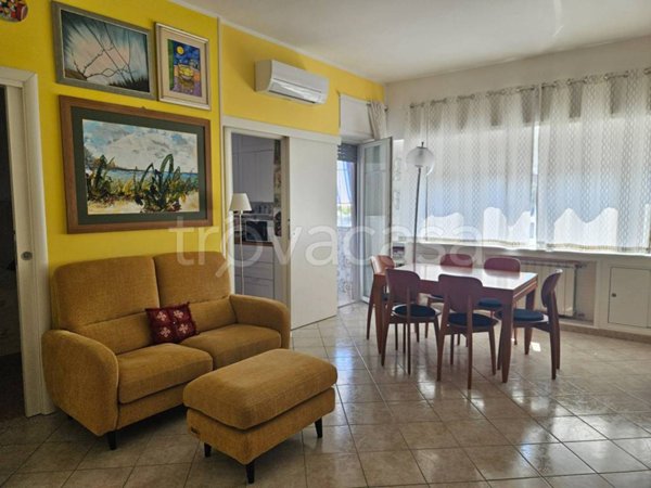 appartamento in vendita a Roma in zona Ostia