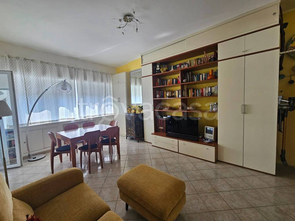appartamento in vendita a Roma in zona Ostia